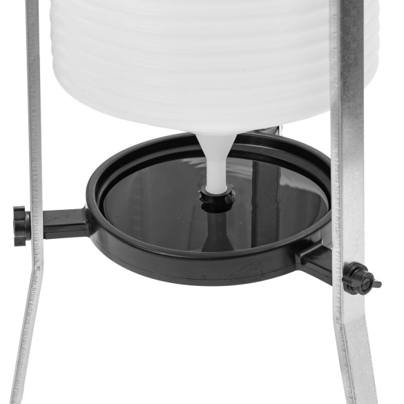 Поилка за птици с триножник, 30 литра - изображение 6