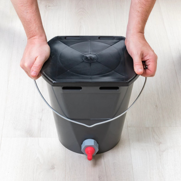 Капак за кофата за кърмене - изображение 4