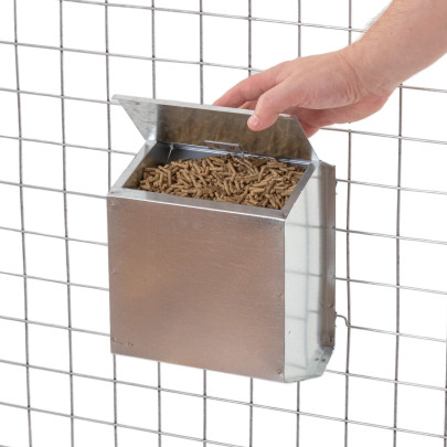 Метална хранилка за зайци, 3 литра - изображение 4